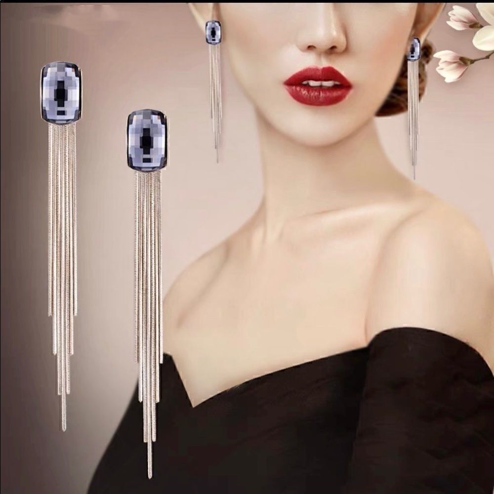 Fashion Shiny Rhinestone Long Tassel Earrings